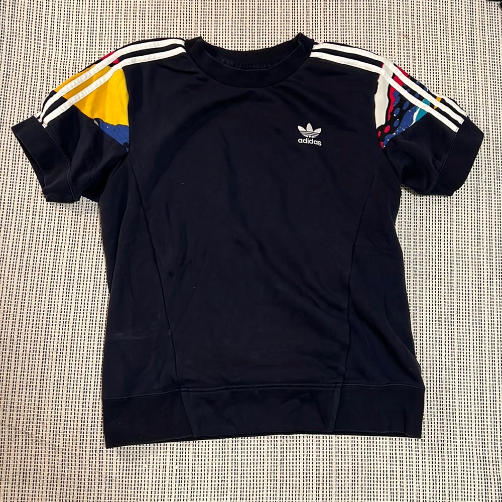 ADIDAS TSHIRT